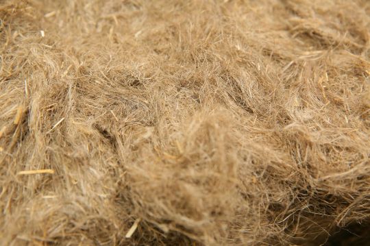 Конопатка (пробивка) дома, бани, сруба из бревна, бруса, лафета. Выбор материала. Работаем в любом регионе.