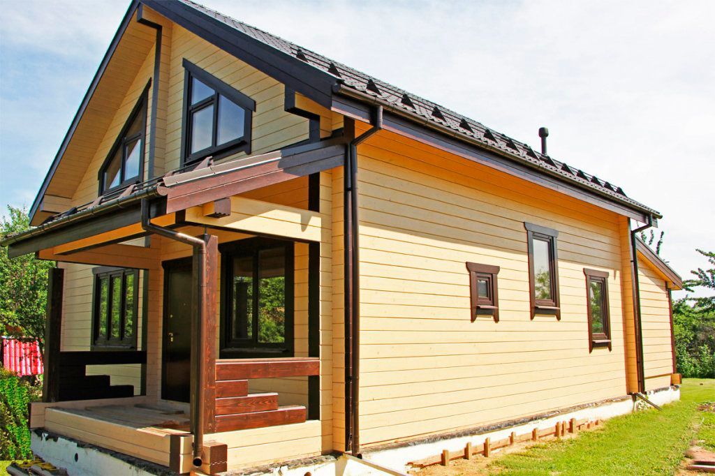 Покраска деревянного дома или сруба из бруса, бревна, лафета внутри и снаружи. Любой регион.